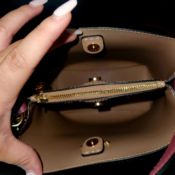 Coach Town Bucket -  Mauve - Picture 4 of 7